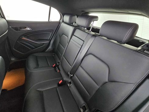 Used 2020 Mercedes-Benz GLA 250 image 17