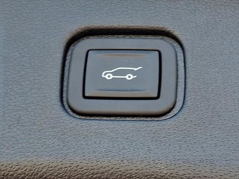 Used 2024 Chevrolet Blazer EV LT AWD/4WD image 32