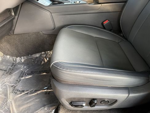 Certified 2024 Lexus GX 550 w/ Cold Area Package AWD/4WD image 17