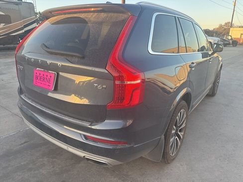 Used 2021 Volvo XC90 T6 Momentum w/ Protection Package Premier image 29