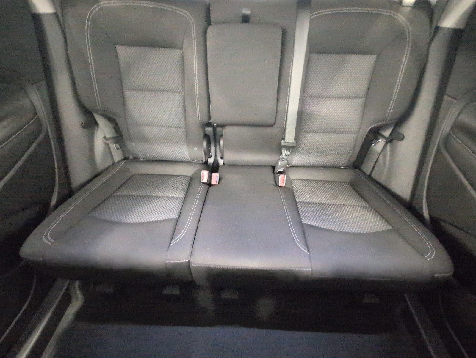 Used 2023 GMC Terrain SLE w/ Driver Convenience Package AWD/4WD image 23