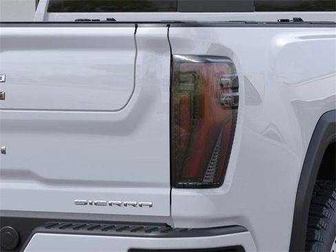 New 2026 GMC Sierra 2500 Denali w/ Denali Reserve Package image 11