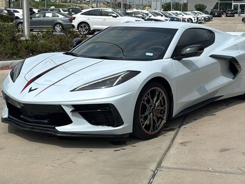 Used 2023 Chevrolet Corvette Stingray Preferred Cpe w/ Z51 Performance Package RWD image 3