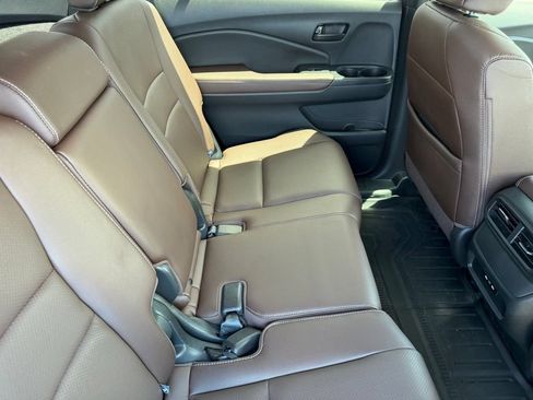Used 2024 Honda Passport EX-L image 19