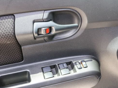 Used 2008 Scion xB FWD image 17