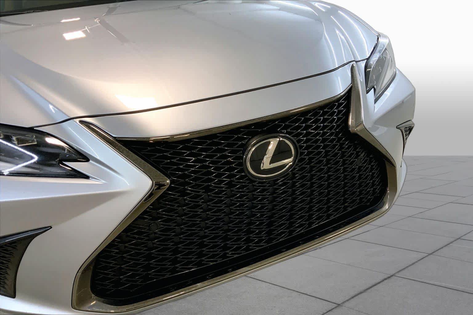 Used 2025 Lexus ES 350 w/ Accessory Package (Z1) FWD image 32