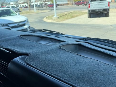 Used 2023 Chevrolet Express 2500 image 57