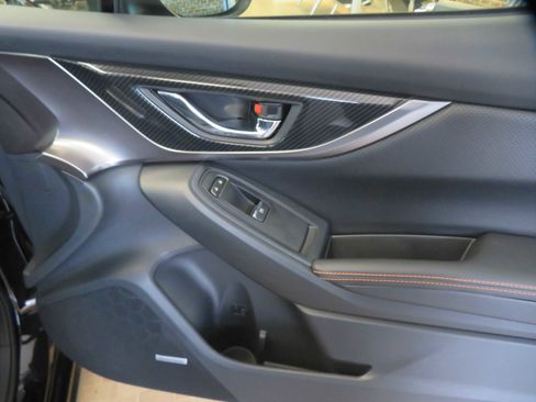 Used 2018 Subaru Crosstrek 2.0i Limited image 24