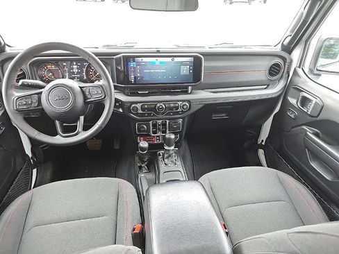 Used 2024 Jeep Wrangler Unlimited Rubicon AWD/4WD image 13