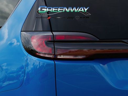 New 2027 Chrysler Pacifica Select FWD image 9