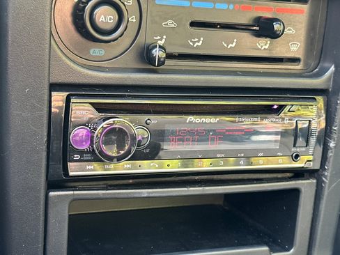 Used 1997 MAZDA MX-5 Miata image 18