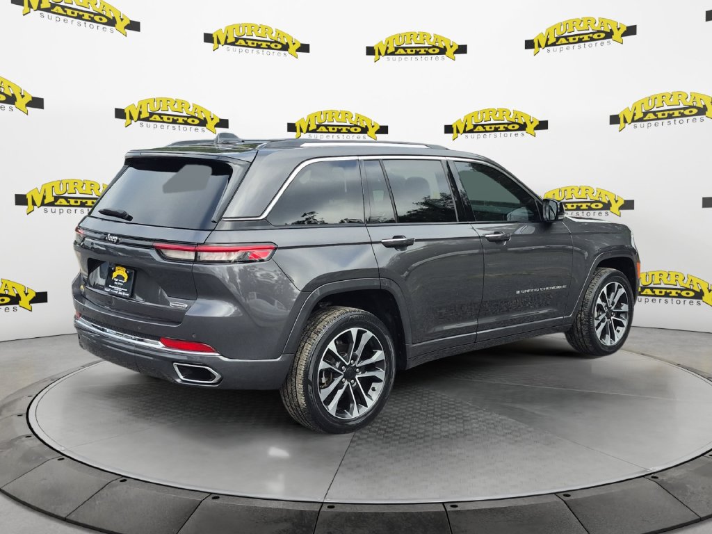 Used 2023 Jeep Grand Cherokee Overland RWD image 5