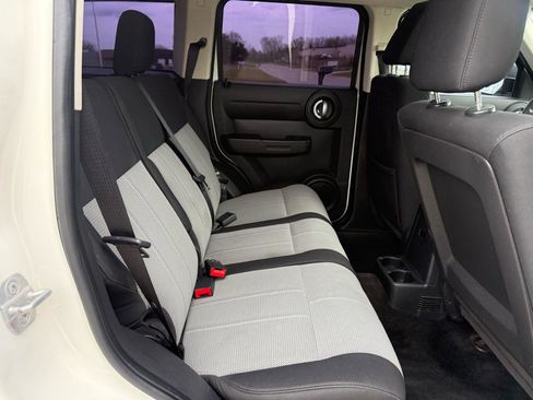 Used 2008 Dodge Nitro SXT w/ Sun & Wheels Group AWD/4WD image 21