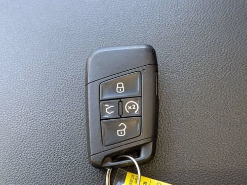 Used 2019 Volkswagen Atlas SEL AWD/4WD image 32