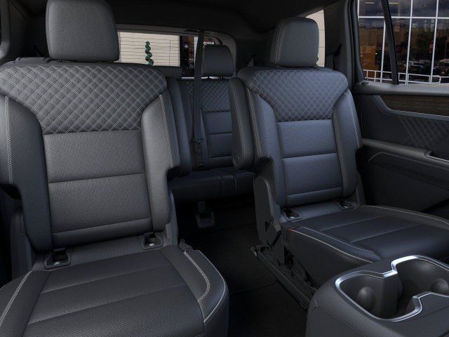 New 2026 GMC Acadia Denali w/ Super Cruise Package FWD image 17