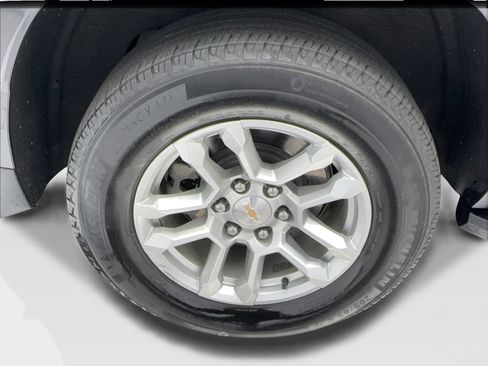 Used 2025 Chevrolet Tahoe LT AWD/4WD image 14