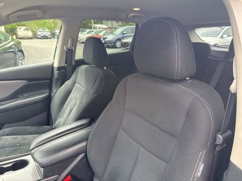 Used 2023 Nissan Murano S AWD/4WD image 10