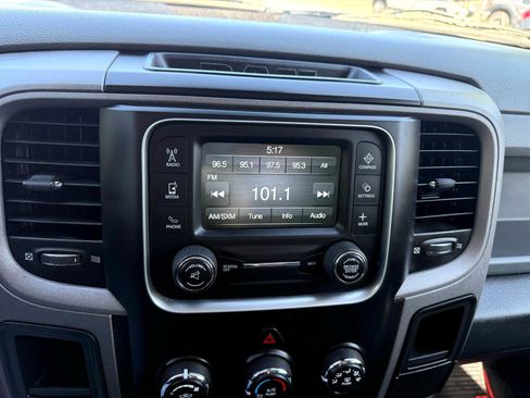 Used 2016 RAM 2500 Tradesman w/ Chrome Appearance Group image 25