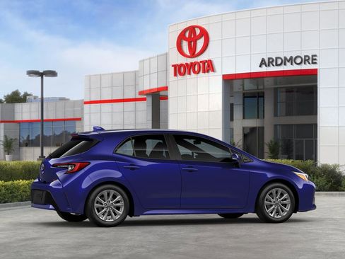 New 2025 Toyota Corolla SE image 11