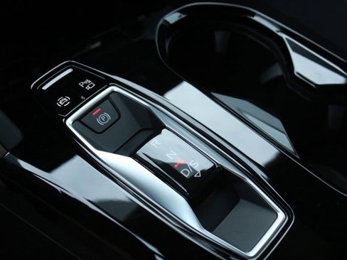 New 2025 Audi Q5 Premium Plus image 29