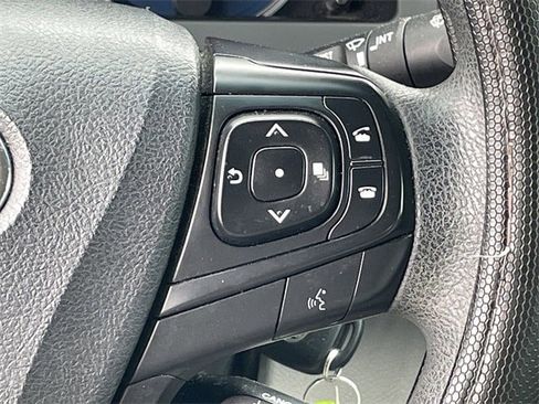 Used 2017 Toyota Camry LE image 14