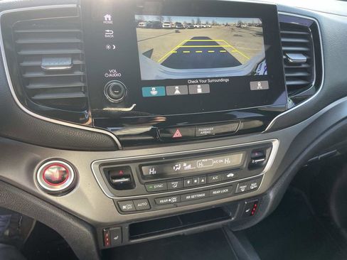 Used 2022 Honda Pilot Sport image 21