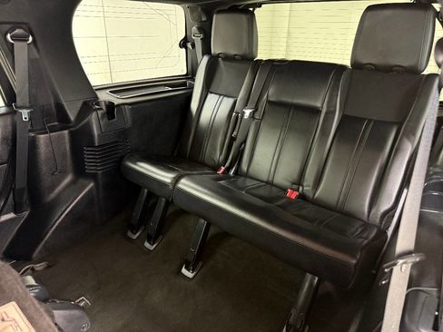 Used 2015 Lincoln Navigator 2WD image 25