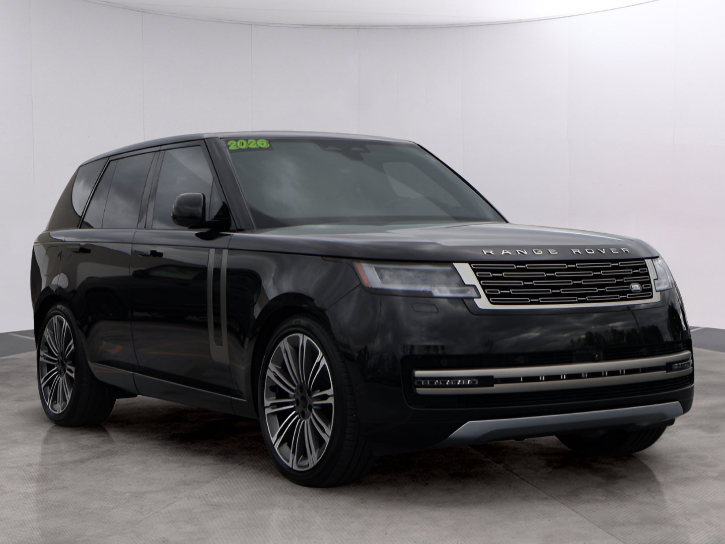 Used 2026 Land Rover Range Rover SE AWD/4WD image 3