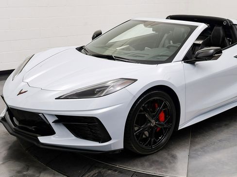 Used 2021 Chevrolet Corvette Stingray Preferred Cpe w/ Z51 Performance Package image 17