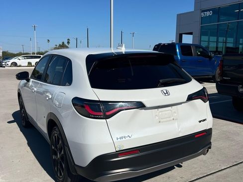 Used 2023 Honda HR-V Sport image 4