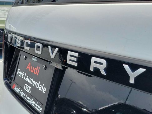 Used 2025 Land Rover Discovery S AWD/4WD image 11
