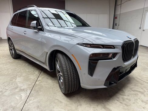 New 2026 BMW X7 xDrive40i image 7