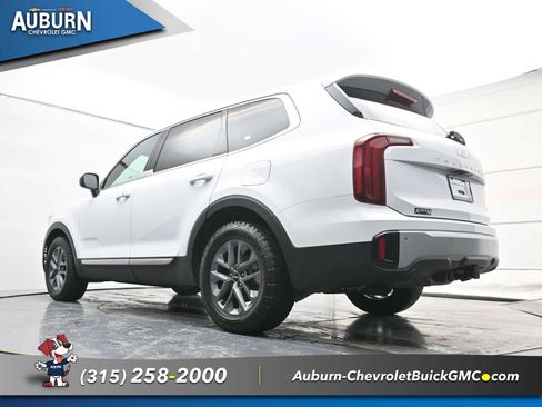 Used 2024 Kia Telluride LX image 20