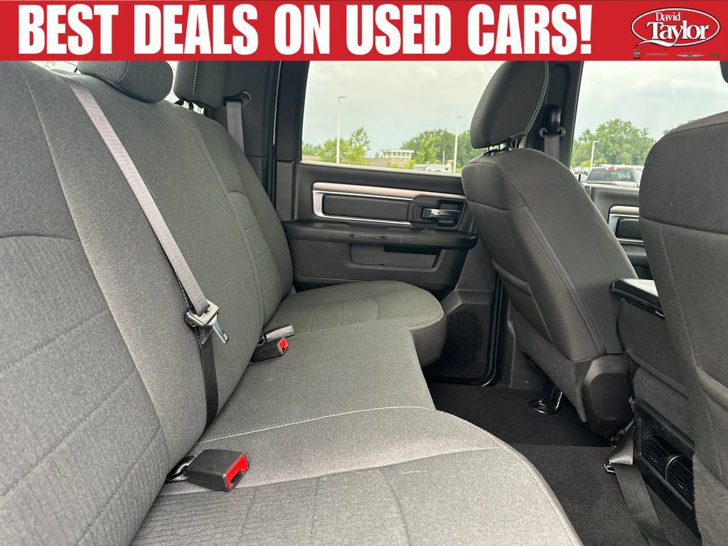 Used 2024 RAM 1500 Warlock AWD/4WD image 30