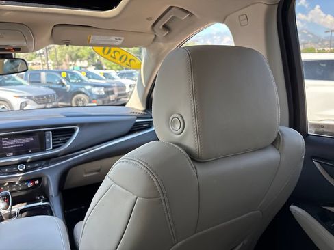 Used 2020 Buick Enclave Essence w/ Sound and Sites Package AWD/4WD image 39