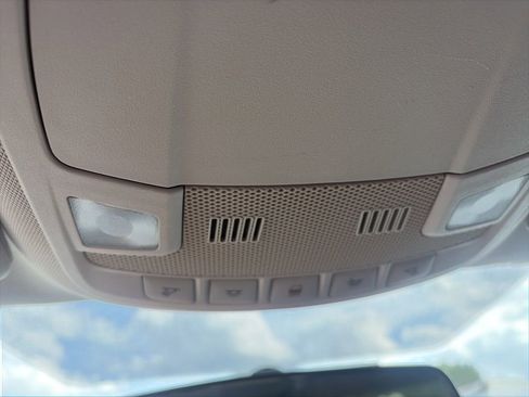 Used 2016 Ford Fusion SE FWD image 11