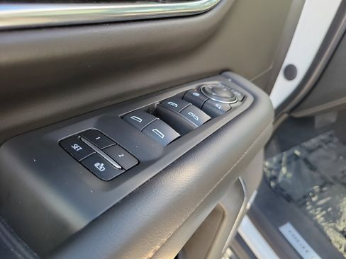 Used 2023 Chevrolet Tahoe High Country image 26