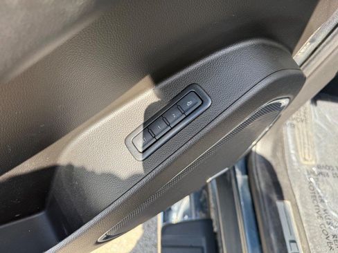 Used 2019 Chevrolet Tahoe LT w/ LT Signature Package AWD/4WD image 18