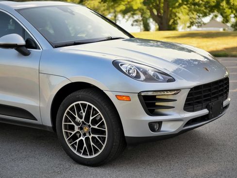 Used 2015 Porsche Macan S AWD/4WD image 30
