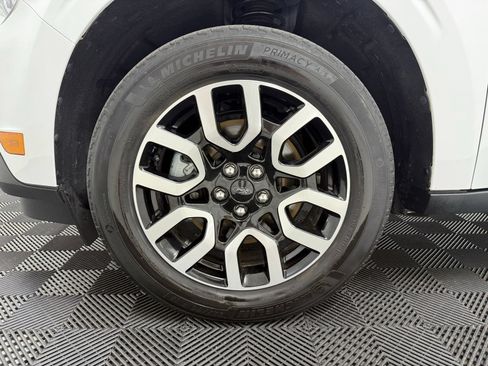 Used 2023 Ford Maverick Lariat w/ Lariat Luxury Package AWD/4WD image 10