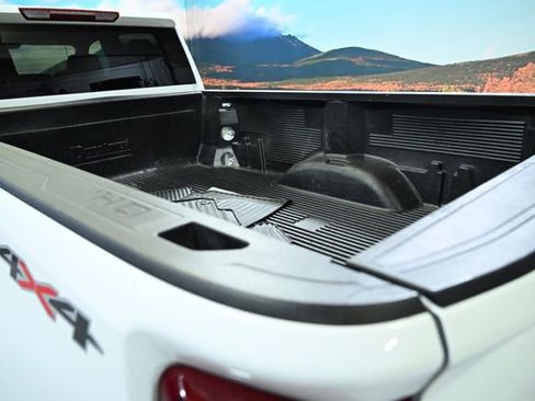 Used 2025 Chevrolet Silverado 2500 LT w/ Convenience Package image 19