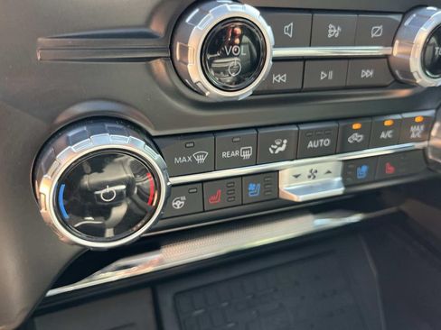 Used 2024 Ford F150 Lariat w/ Equipment Group 502A High AWD/4WD image 40