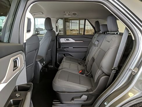 Certified 2025 Ford Explorer Active image 13