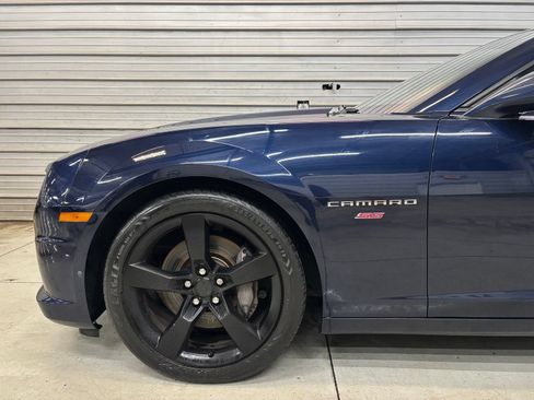 Used 2010 Chevrolet Camaro SS w/ RS Package RWD image 4