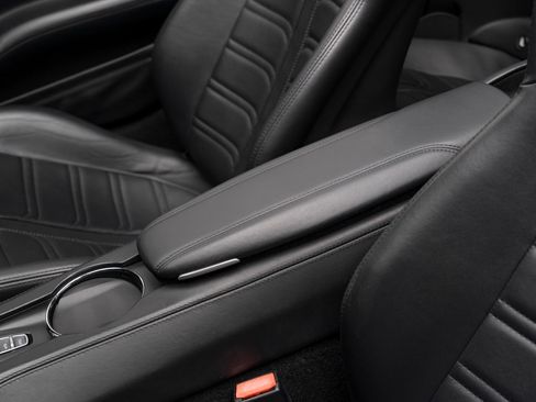 Used 2016 Ferrari California T RWD image 18