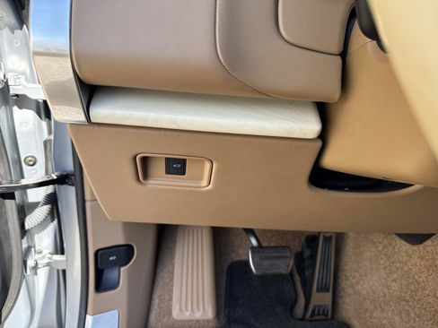 Certified 2024 Land Rover Range Rover SV image 37