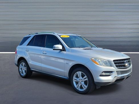 Used 2012 Mercedes-Benz ML 350 BlueTEC 4MATIC image 2