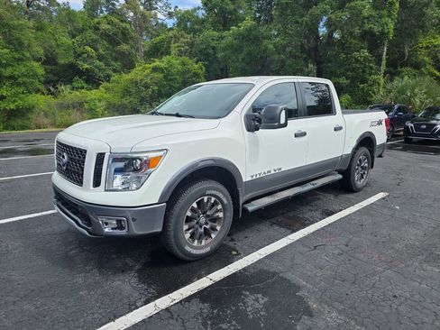 Certified 2018 Nissan Titan PRO-4X w/ Pro-4x Convenience Package image 1