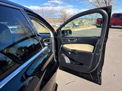 Certified 2021 Ford Edge SEL w/ Cargo Accessory Package image 26