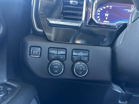 Used 2023 Chevrolet Silverado 1500 RST AWD/4WD image 17